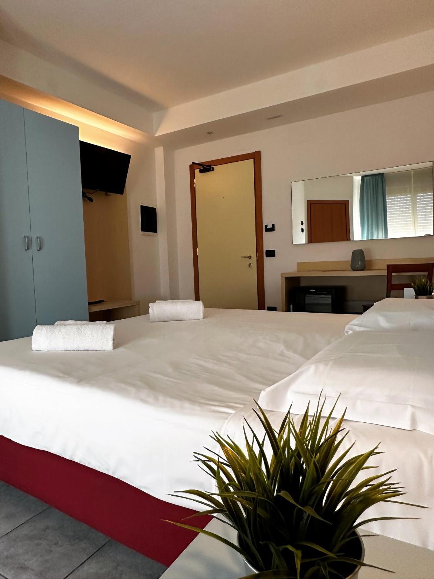 Hotel Grecale - Venturina Terme Exterior photo